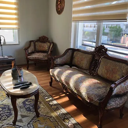 Kaleiçi Geniş Balkonlu Muhteşem Lokasyon Benzersiz Geniş Ev Apartamento *