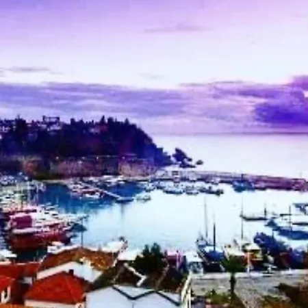 Kaleiçi Geniş Balkonlu Muhteşem Lokasyon Benzersiz Geniş Ev Apartamento *