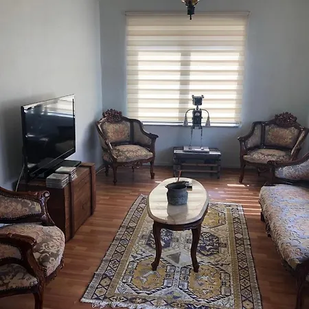 Kaleiçi Geniş Balkonlu Muhteşem Lokasyon Benzersiz Geniş Ev