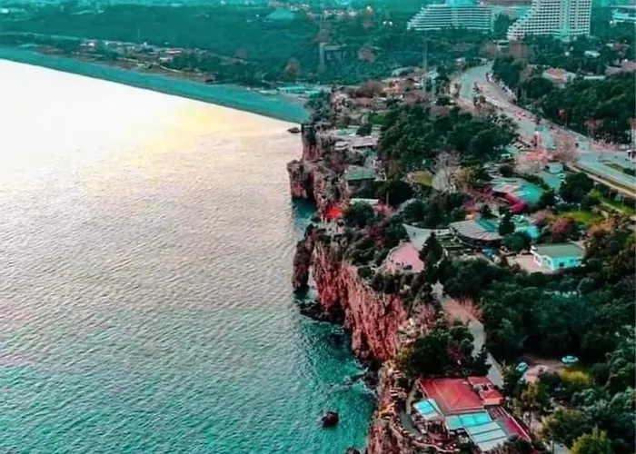 Kaleici Genis Balkonlu Muhtesem Lokasyon Benzersiz Genis Ev Appartamento *