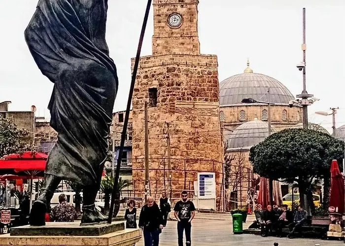아파트 Kaleici Genis Balkonlu Muhtesem Lokasyon Benzersiz Genis Ev *