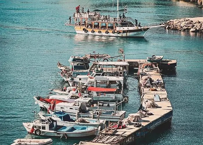 아파트 Kaleici Genis Balkonlu Muhtesem Lokasyon Benzersiz Genis Ev