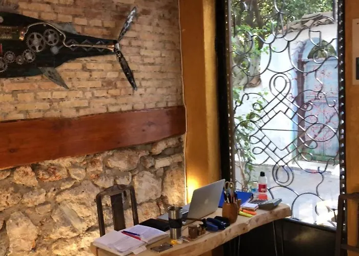 Kaleici Genis Balkonlu Muhtesem Lokasyon Benzersiz Genis Ev Antalia