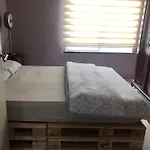Kaleici Genis Balkonlu Muhtesem Lokasyon Benzersiz Genis Ev