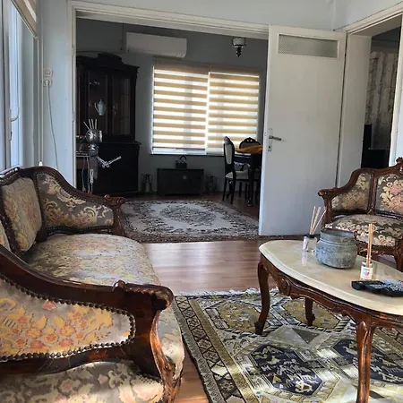 Apartment Kaleici Genis Balkonlu Muhtesem Lokasyon Benzersiz Genis Ev *