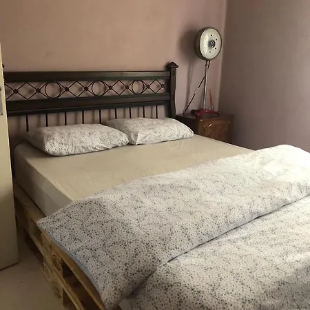 Kaleici Genis Balkonlu Muhtesem Lokasyon Benzersiz Genis Ev Apartment *