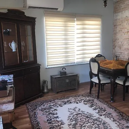 Kaleici Genis Balkonlu Muhtesem Lokasyon Benzersiz Genis Ev Apartment