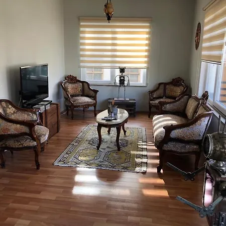 Apartmán Kaleici Genis Balkonlu Muhtesem Lokasyon Benzersiz Genis Ev
