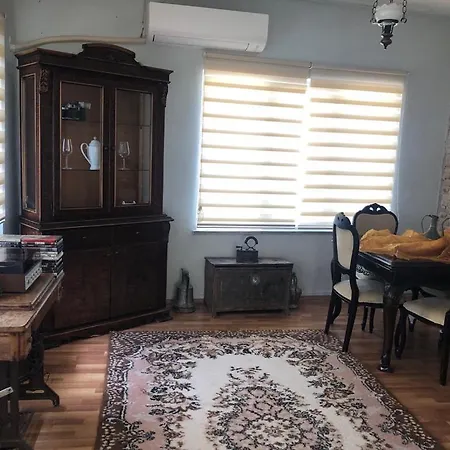 Apartmán Kaleici Genis Balkonlu Muhtesem Lokasyon Benzersiz Genis Ev