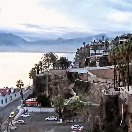 Kaleici Genis Balkonlu Muhtesem Lokasyon Benzersiz Genis Ev アンタルヤ