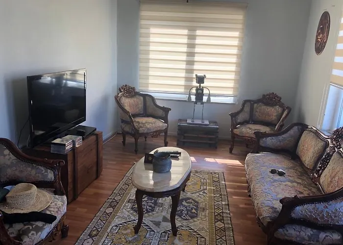 Kaleiçi Geniş Balkonlu Muhteşem Lokasyon Benzersiz Geniş Ev Appartement