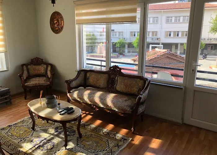Kaleiçi Geniş Balkonlu Muhteşem Lokasyon Benzersiz Geniş Ev Appartement Antalya