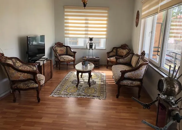 Kaleiçi Geniş Balkonlu Muhteşem Lokasyon Benzersiz Geniş Ev Appartement Antalya