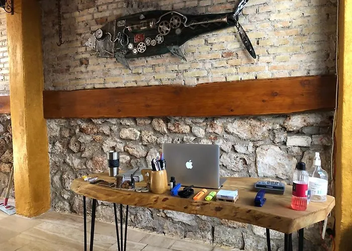 Appartement Kaleiçi Geniş Balkonlu Muhteşem Lokasyon Benzersiz Geniş Ev Antalya